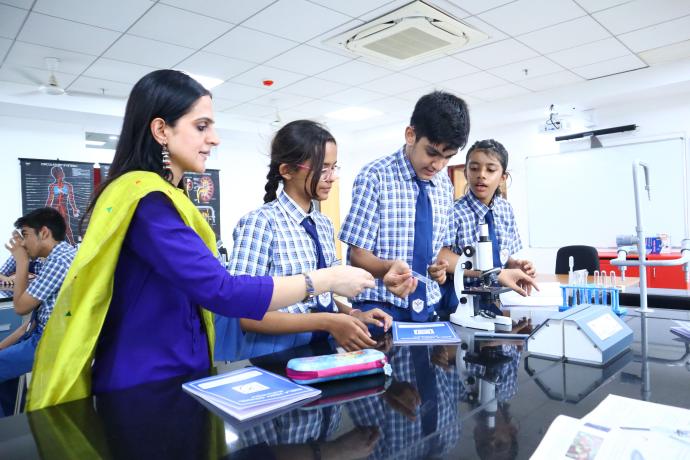 SCIENCE LABS3