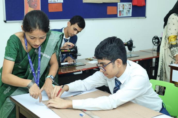 CREATIVE LABS4